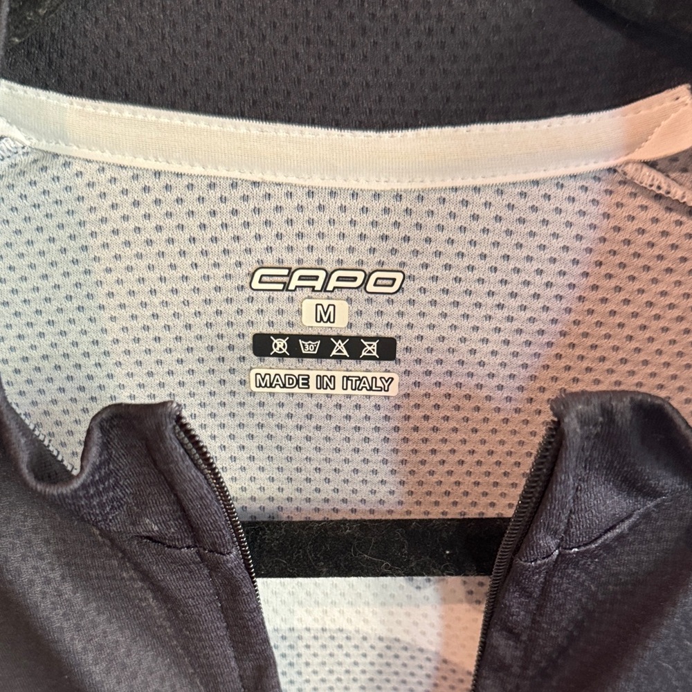 Capo Black Cycling Jersey M RUNS L - Picture 2 of 4
